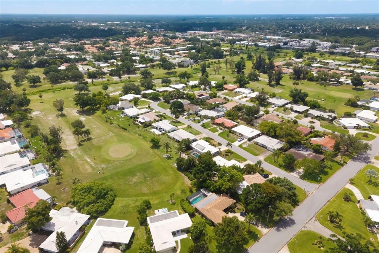 3304 Spring Mill Circle, Sarasota, FL 34239 Photo