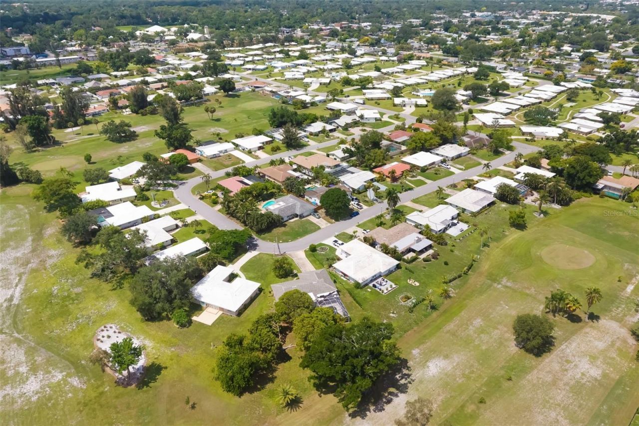 3304 Spring Mill Circle, Sarasota, FL 34239 Photo