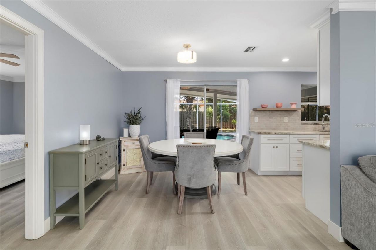 3304 Spring Mill Circle, Sarasota, FL 34239 Photo