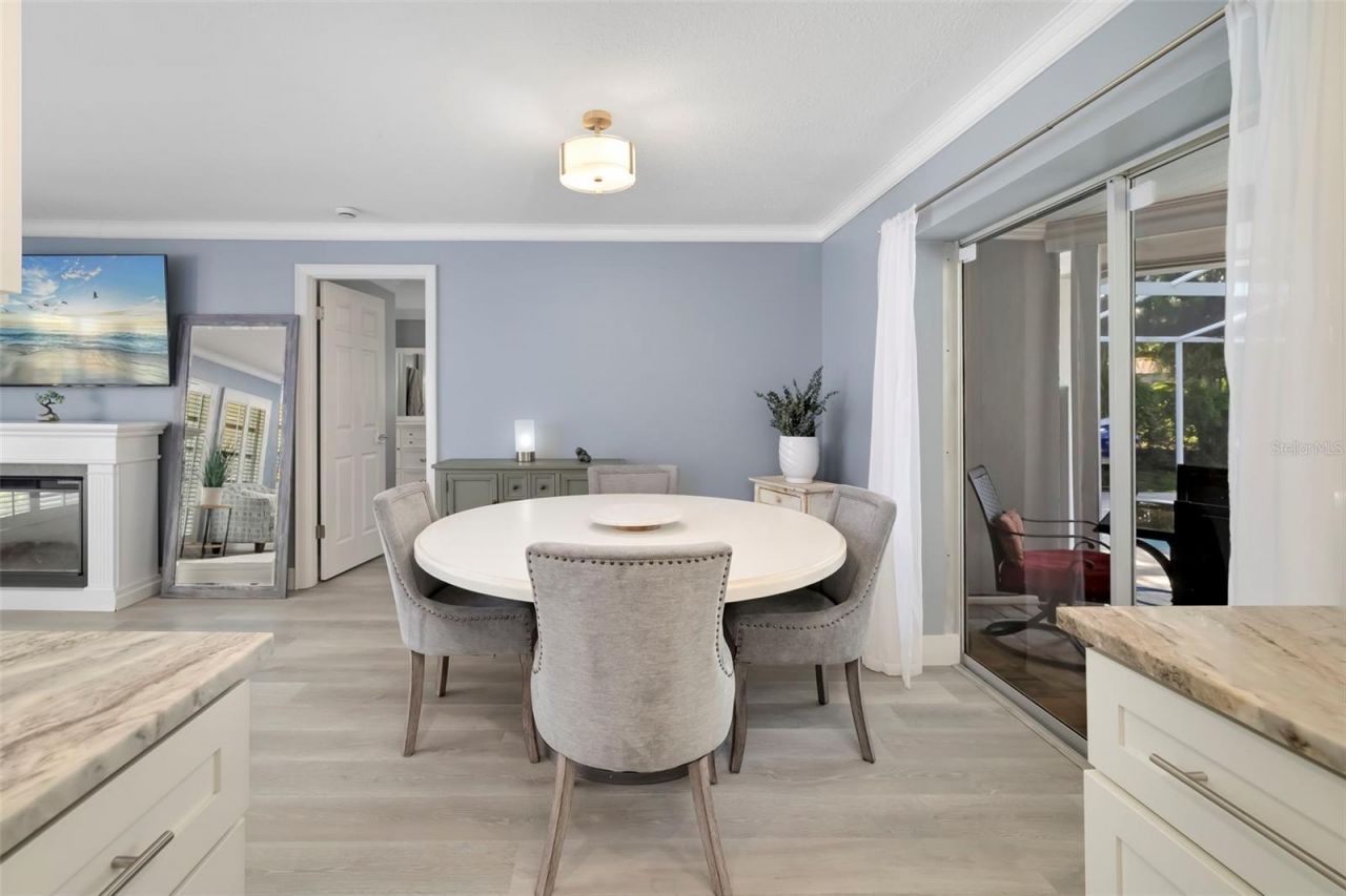 3304 Spring Mill Circle, Sarasota, FL 34239 Photo