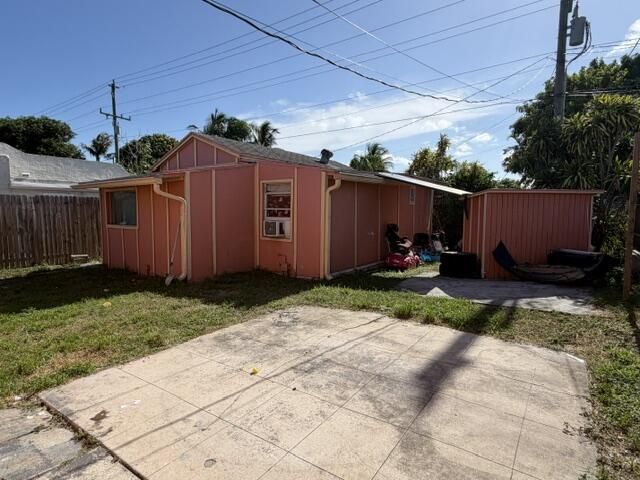 1009 S Pine Street, Lake Worth Beach, FL 33460 Photo
