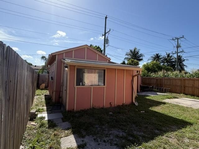 1009 S Pine Street, Lake Worth Beach, FL 33460 Photo