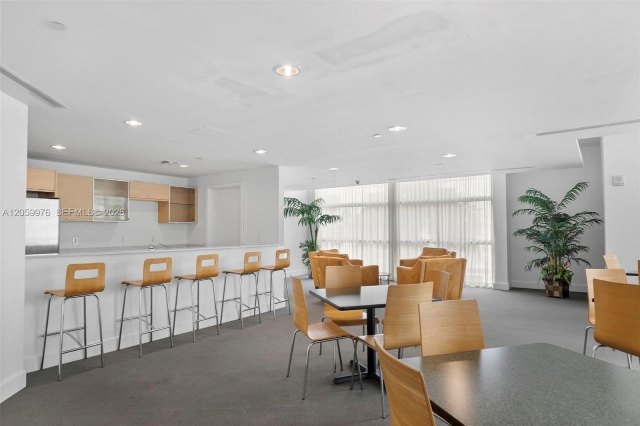 350 NE 24th St, Unit 703, Miami, FL 33137 Photo