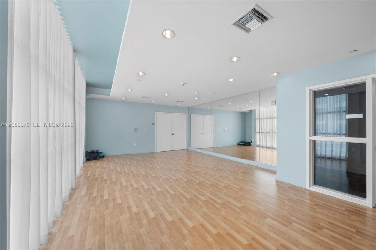 350 NE 24th St, Unit 703, Miami, FL 33137 Photo