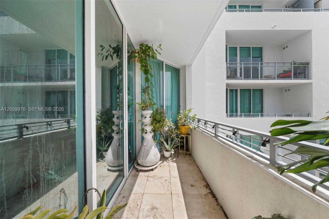 350 NE 24th St, Unit 703, Miami, FL 33137 Photo
