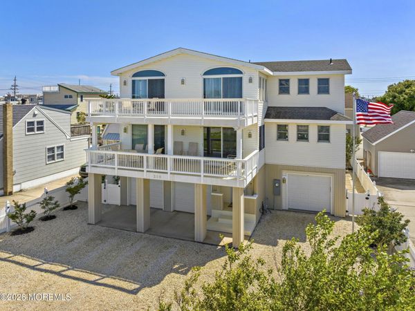 214 W 4th Street, Ship Bottom, NJ 08008