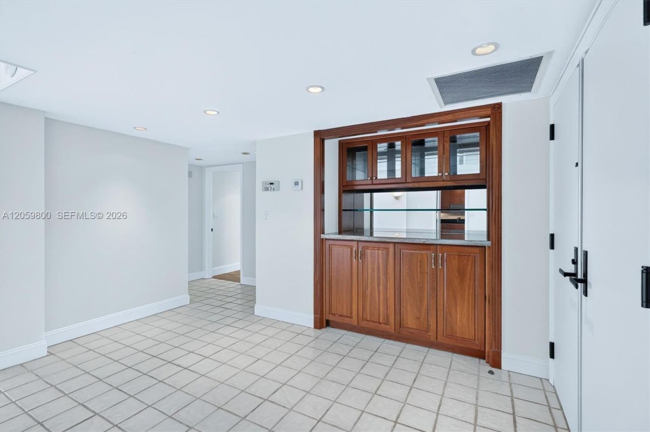 1 Grove Isle , Unit 506, Miami, FL 33133 Photo