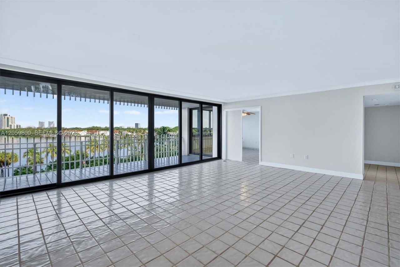 1 Grove Isle , Unit 506, Miami, FL 33133 Photo