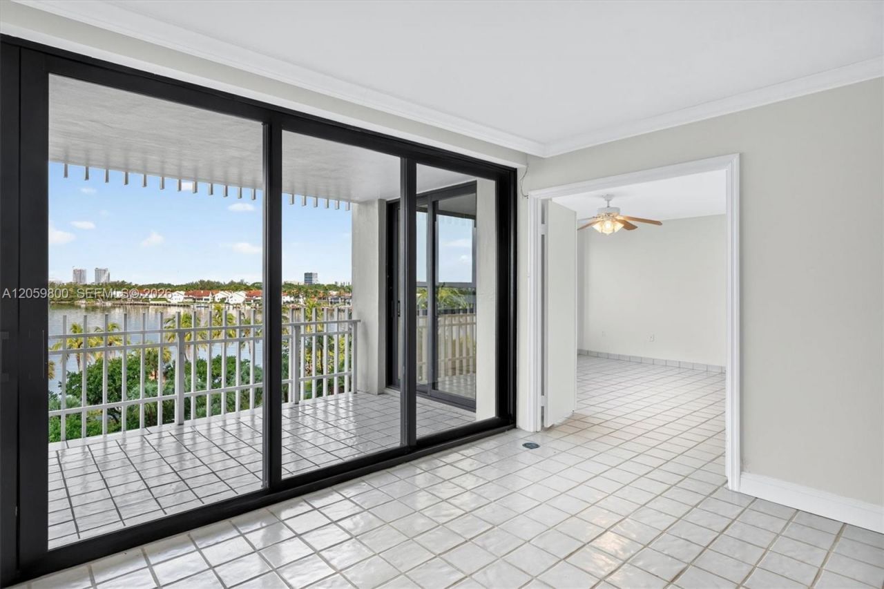 1 Grove Isle , Unit 506, Miami, FL 33133 Photo