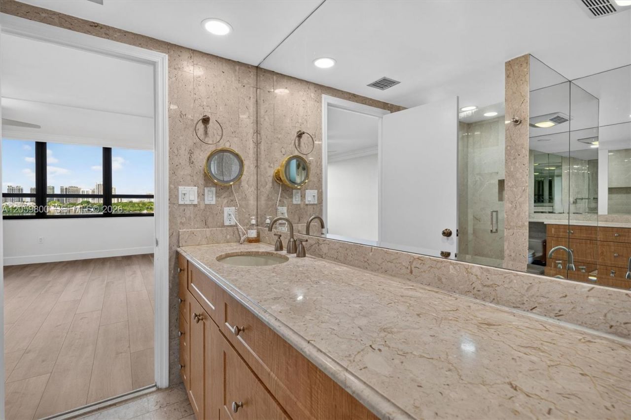 1 Grove Isle , Unit 506, Miami, FL 33133 Photo