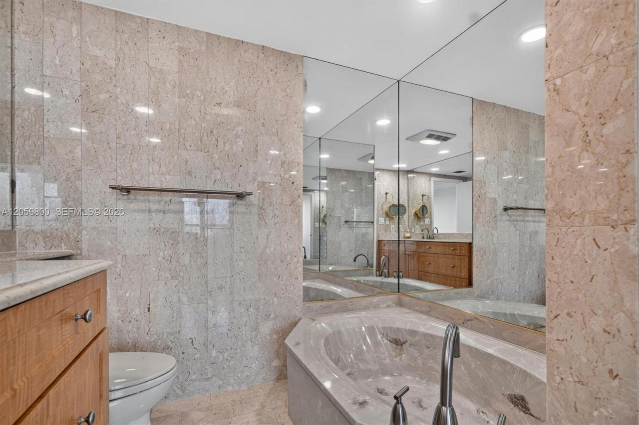 1 Grove Isle , Unit 506, Miami, FL 33133 Photo