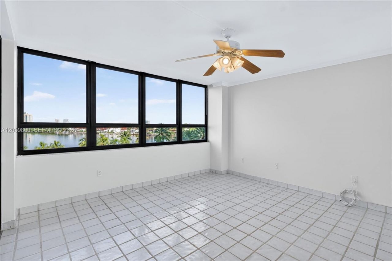 1 Grove Isle , Unit 506, Miami, FL 33133 Photo
