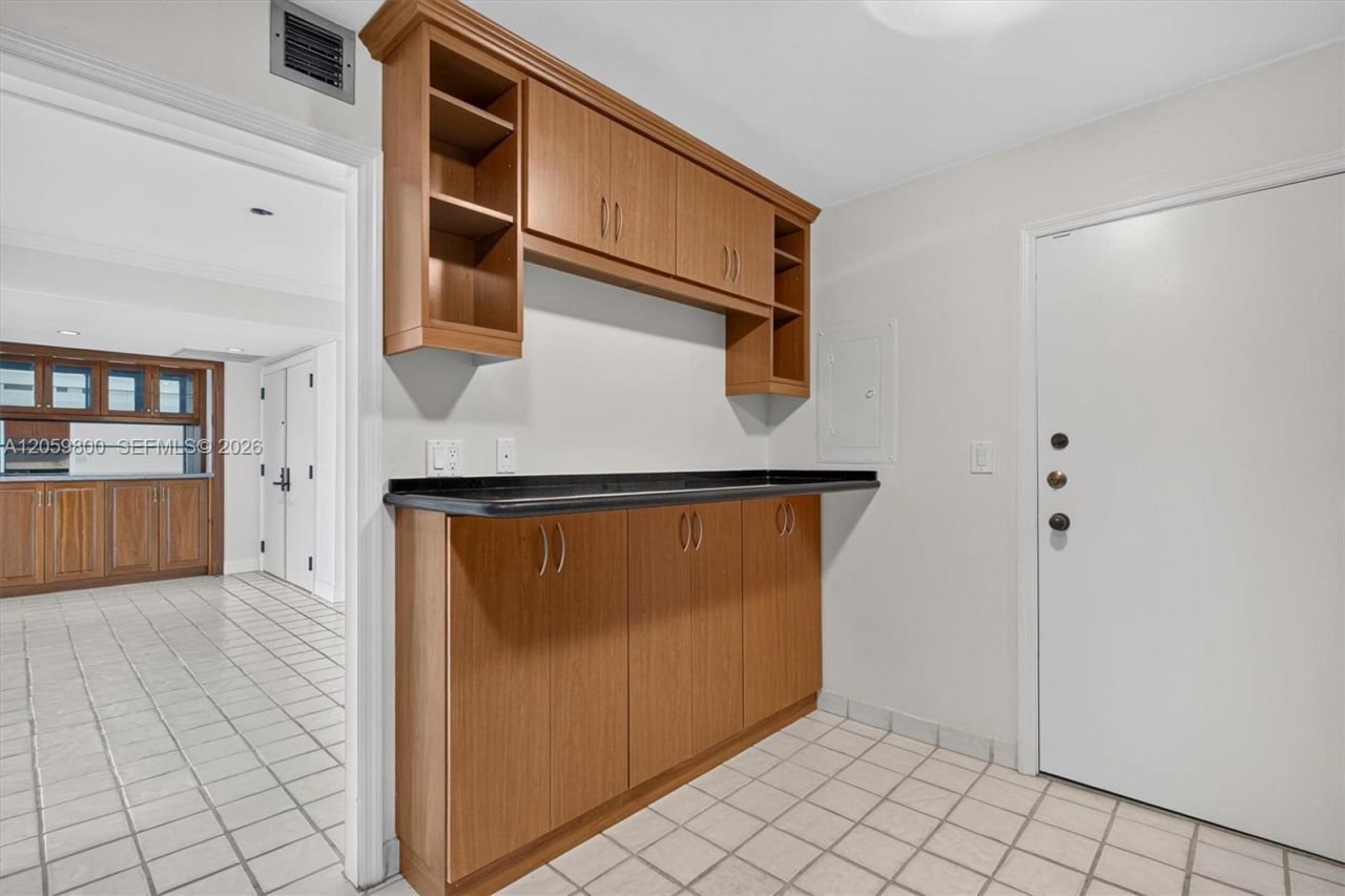 1 Grove Isle , Unit 506, Miami, FL 33133 Photo