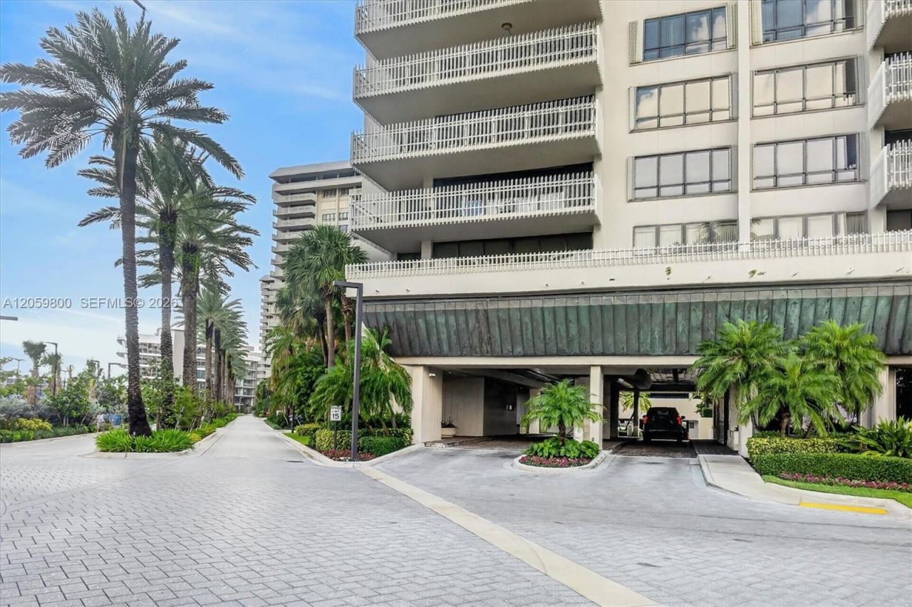 1 Grove Isle , Unit 506, Miami, FL 33133 Photo