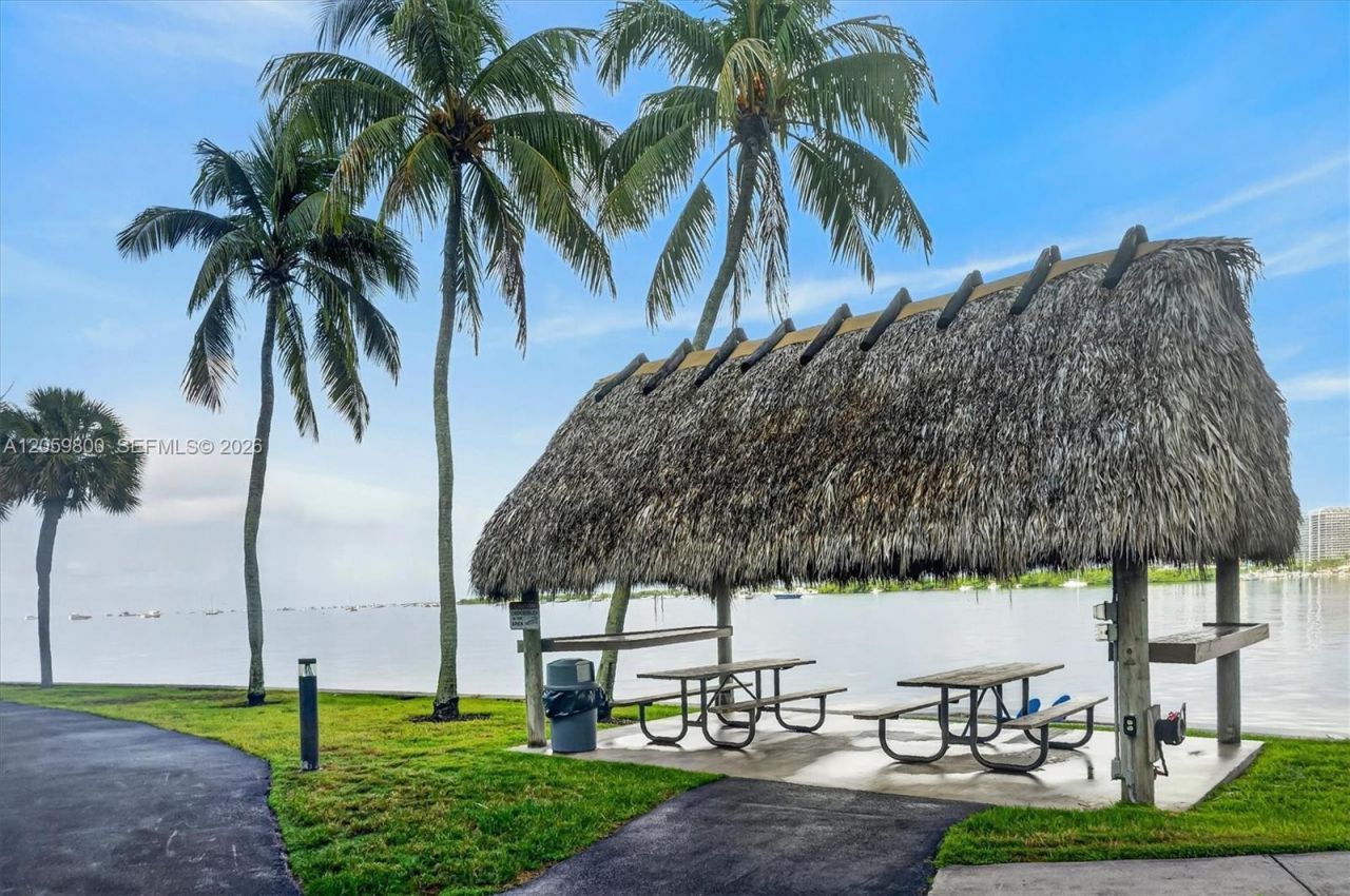 1 Grove Isle , Unit 506, Miami, FL 33133 Photo
