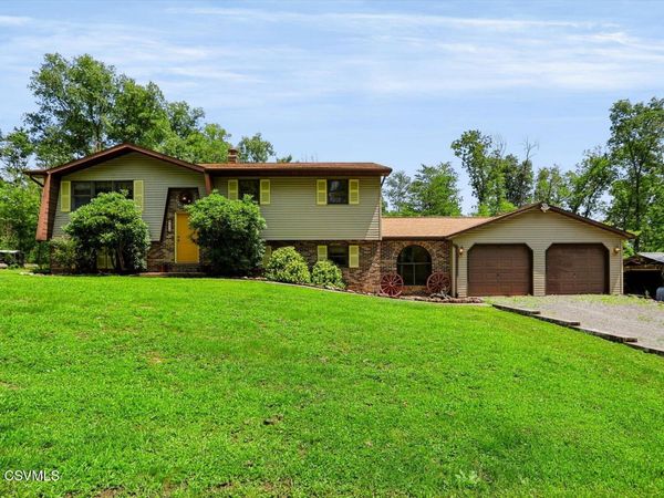 634 S HILL Road, New Columbia, PA 17856
