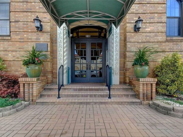 310 Riverside Boulevard , Unit 2K, Long Beach, NY 11561