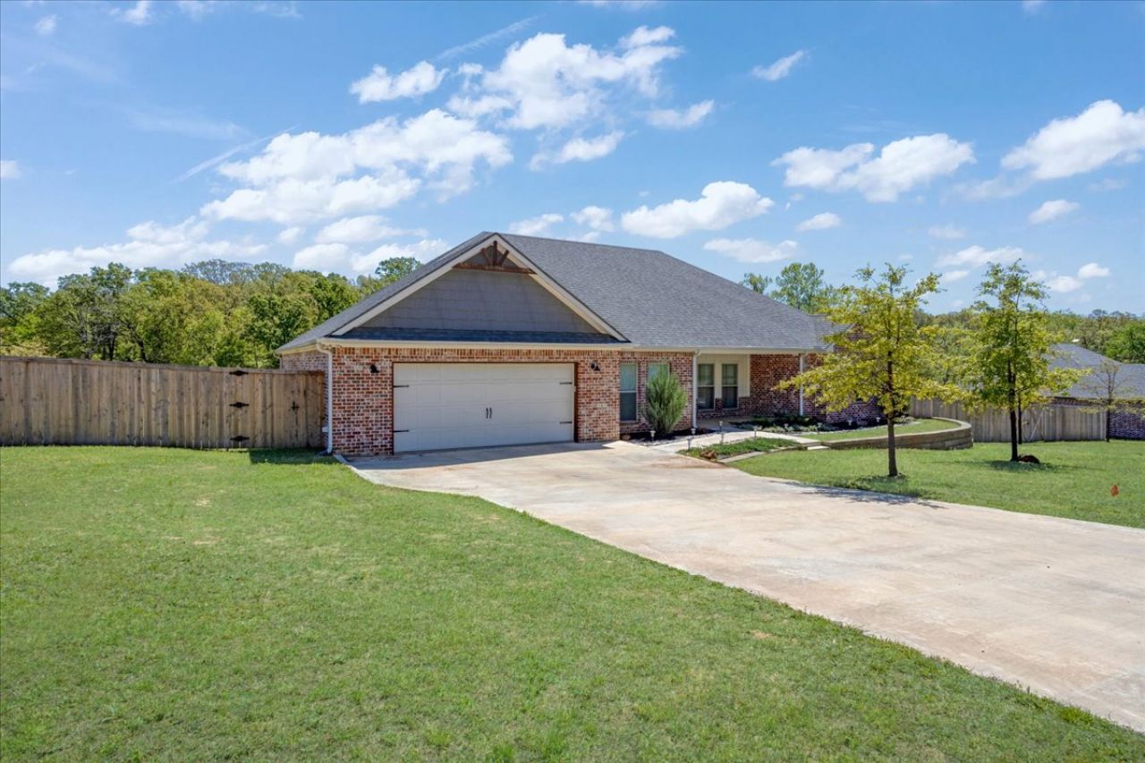 2086 N Ranchette Road , Durant, OK 74701 Main Photo