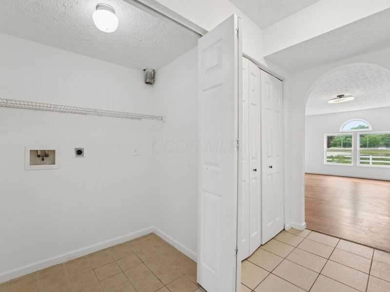 4149 Town Square Drive, Canal Winchester, OH 43110 Photo 10
