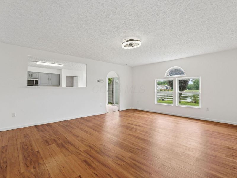 4149 Town Square Drive, Canal Winchester, OH 43110 Photo 11
