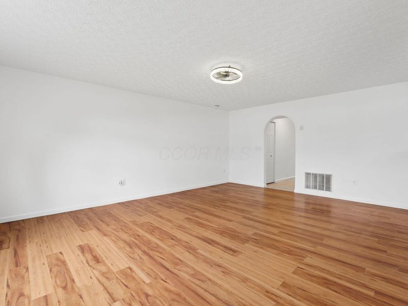 4149 Town Square Drive, Canal Winchester, OH 43110 Photo 12