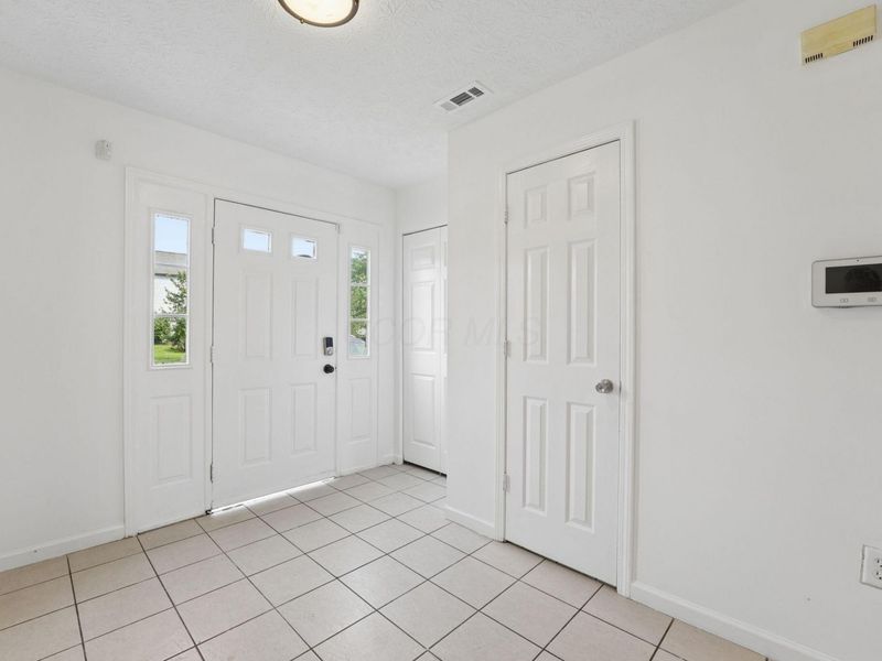 4149 Town Square Drive, Canal Winchester, OH 43110 Photo 7