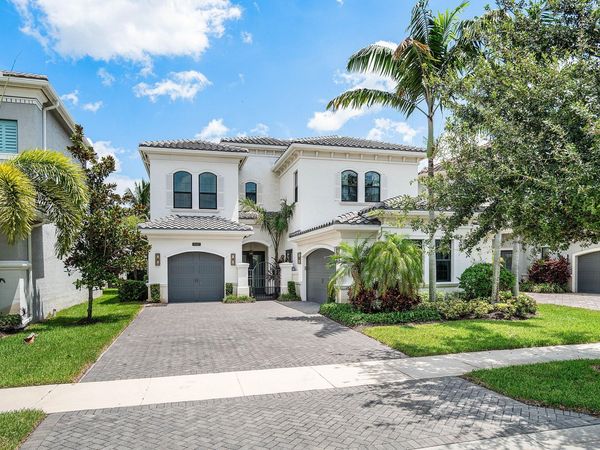 9747 Vitrail Lane, Delray Beach, FL 33446