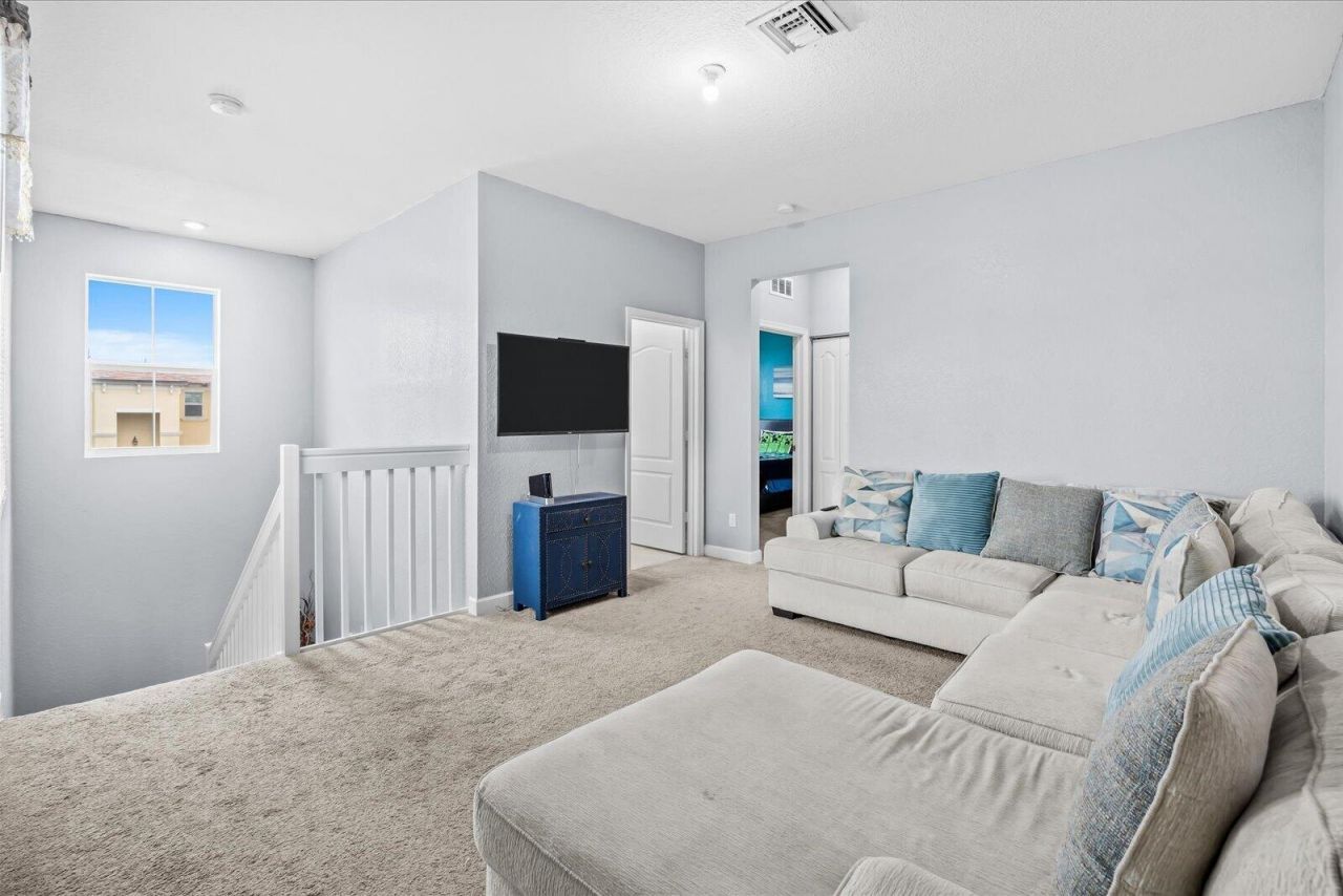 7432 NW Greenspring Street, Port Saint Lucie, FL 34987 Photo