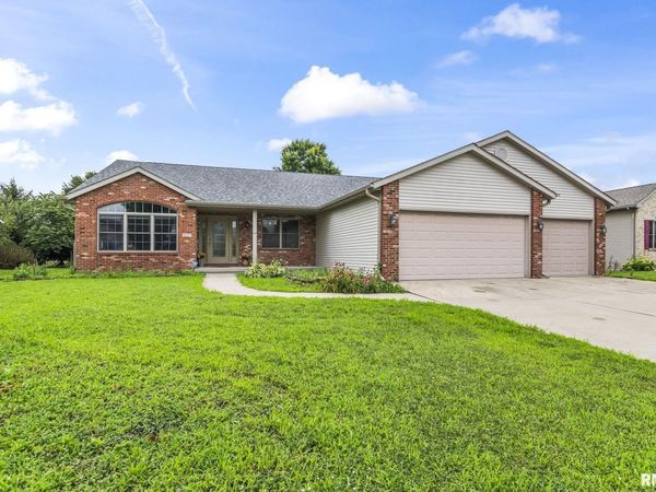 1408 SEQUOIA Drive, Chatham, IL 62629