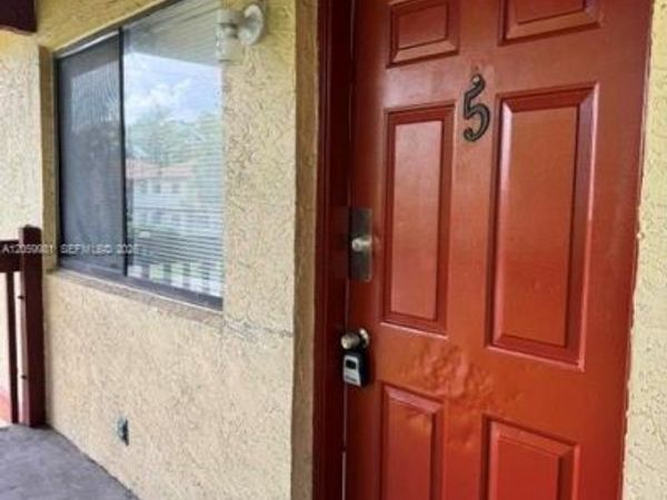 2050 NW 43rd Ter , Unit 5, Lauderhill, FL 33313