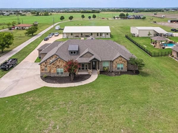 239 N Armstrong Road , Venus, TX 76084