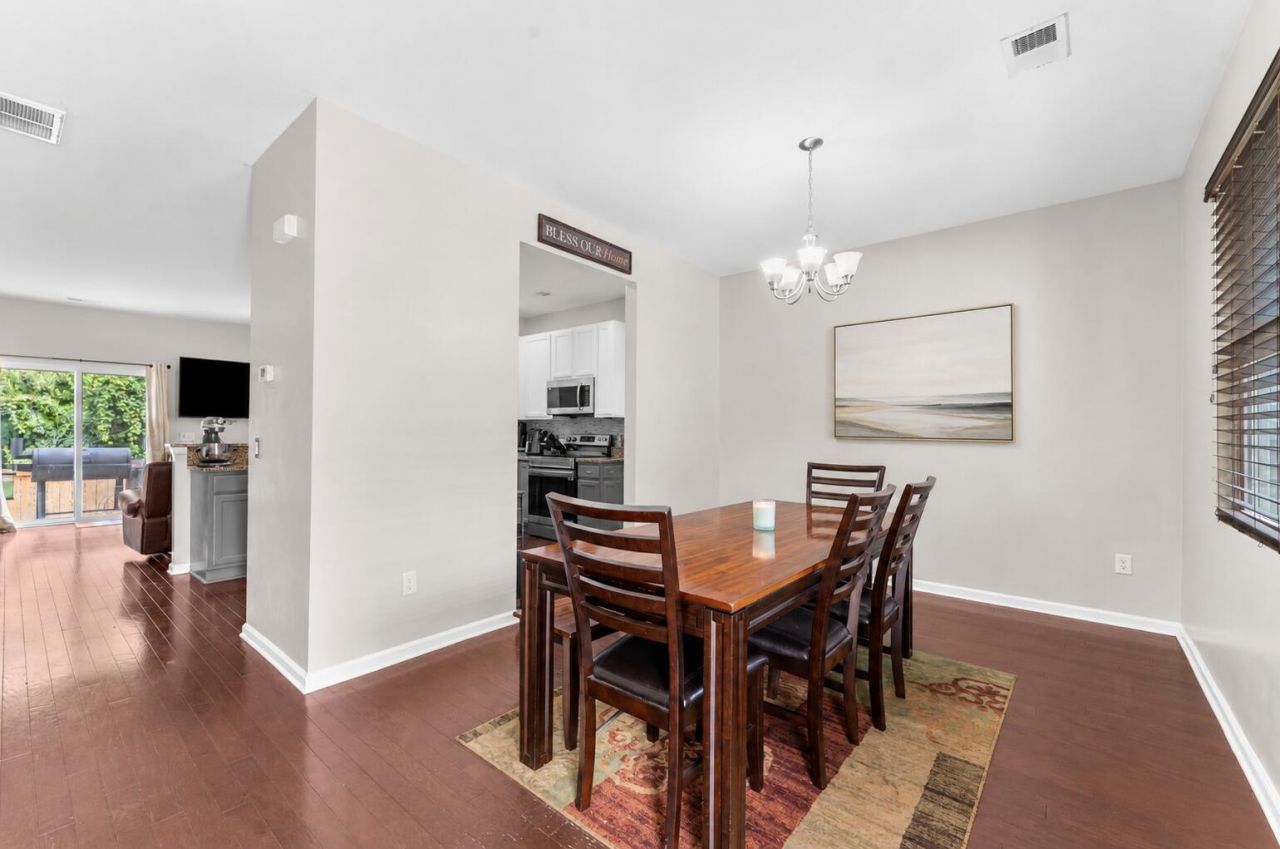9063 Parlor Drive Photo 4