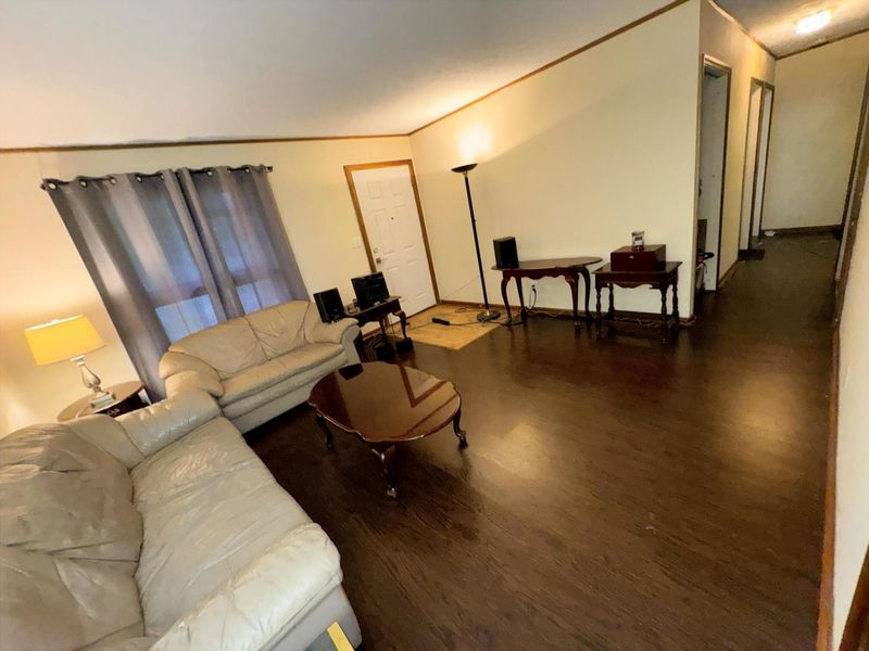 3908 Glenfield Road , Columbus, OH 43232 Photo 6