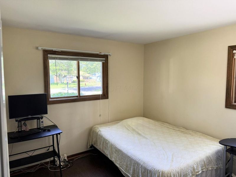 3908 Glenfield Road , Columbus, OH 43232 Photo 8