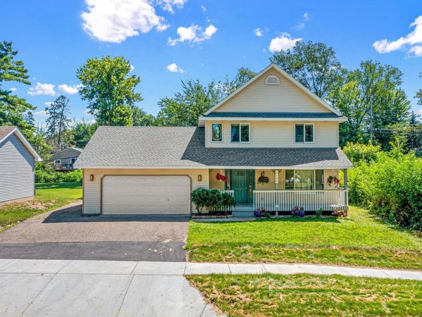 1108 Mackubin Street , Saint Paul, MN 55117