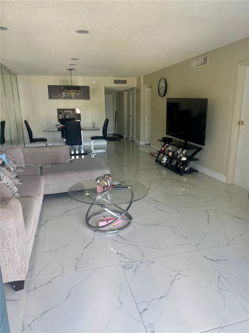6361 N Falls Cir Dr , Unit 311, Lauderhill, FL 33319 Photo