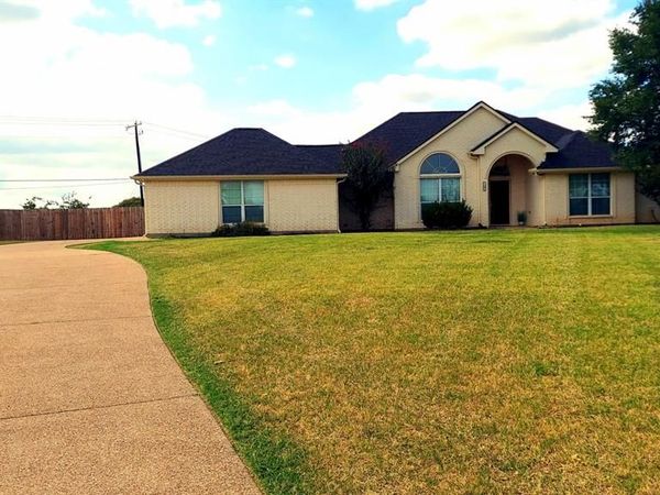 1107 Woodbridge Court , Willow Park, TX 76087