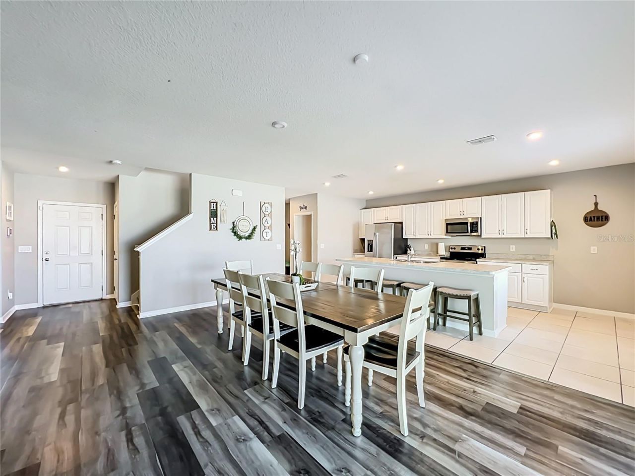 405 Kestrel Drive , Groveland, FL 34736 Photo