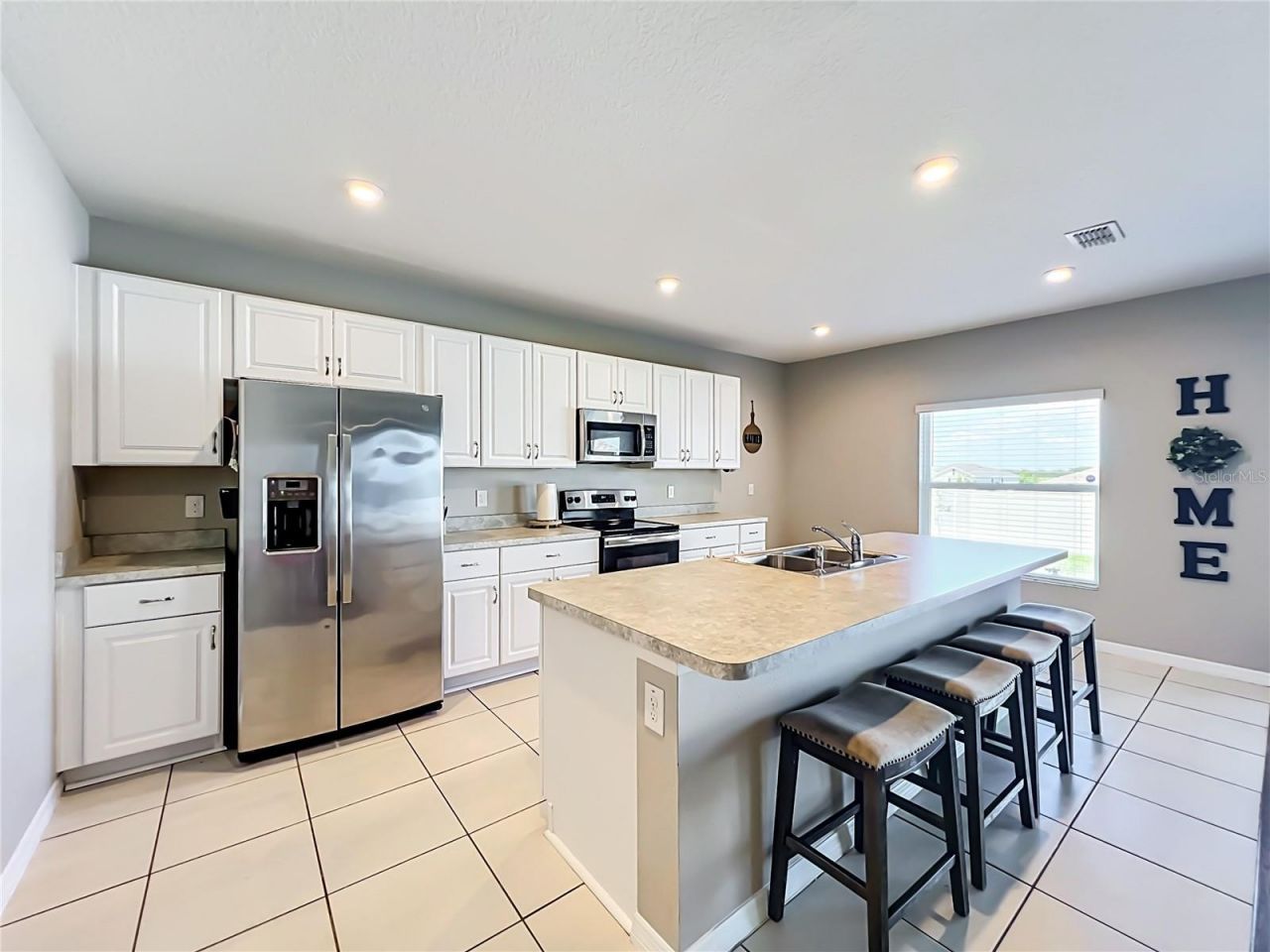 405 Kestrel Drive , Groveland, FL 34736 Photo