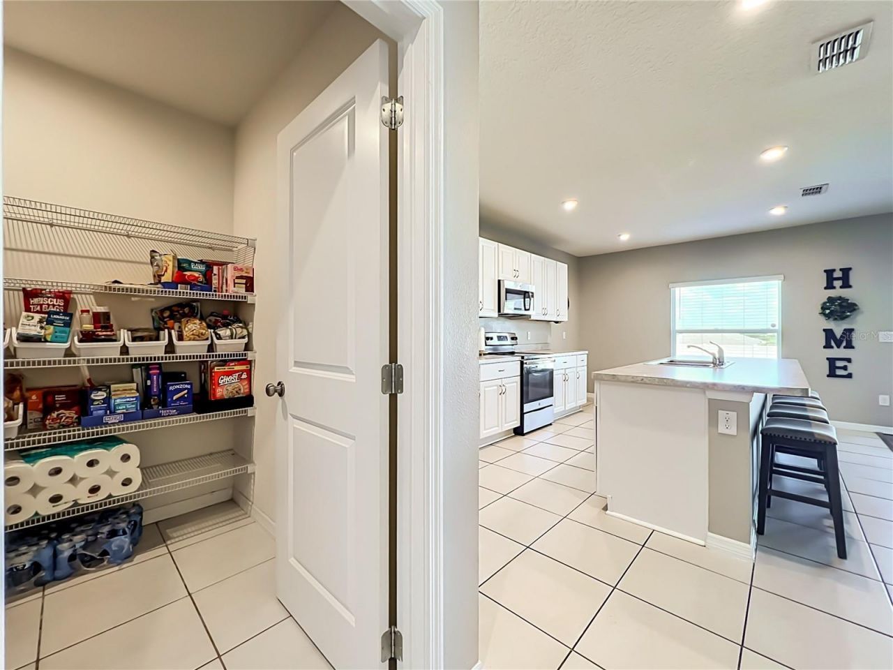 405 Kestrel Drive , Groveland, FL 34736 Photo