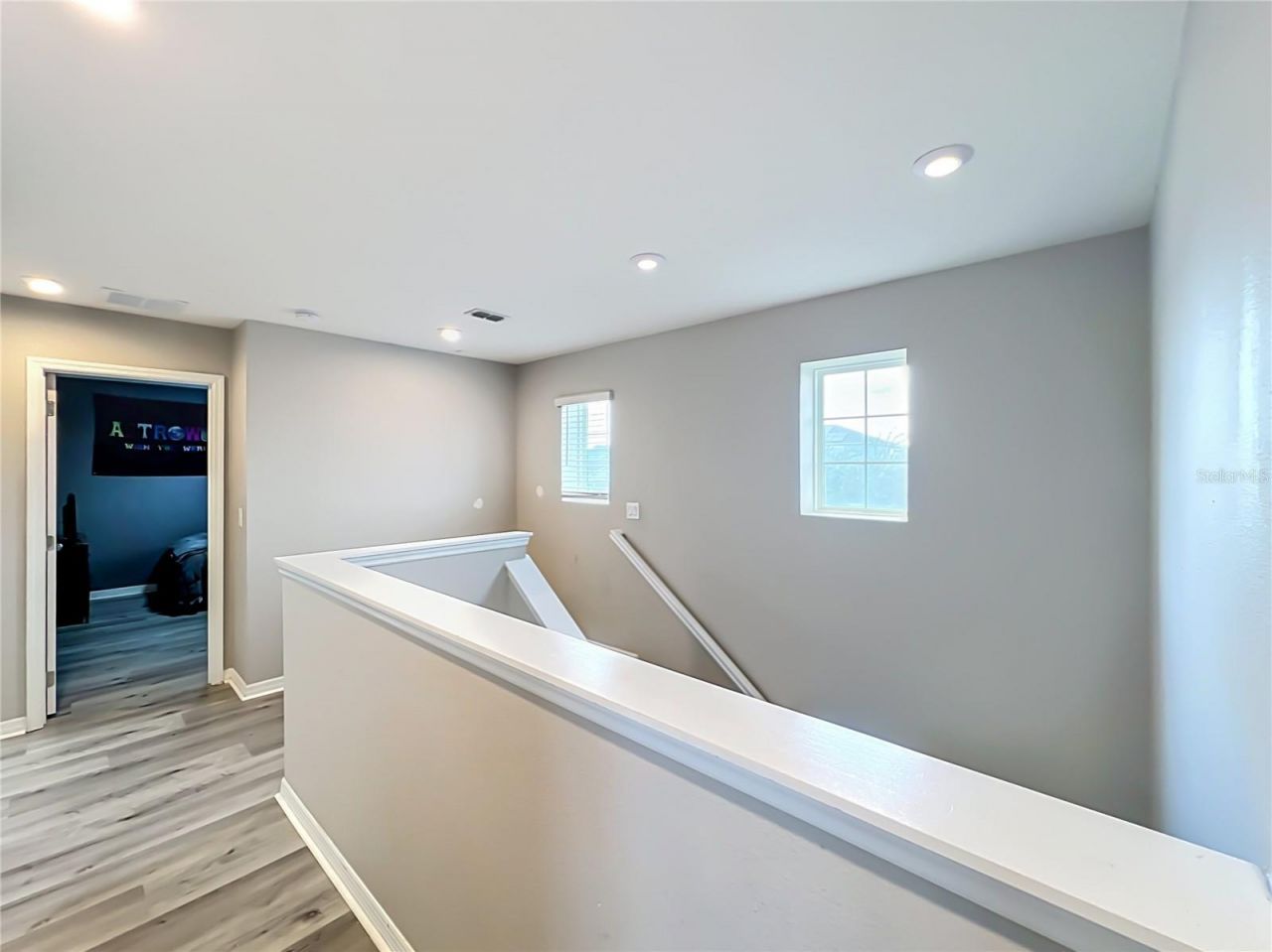 405 Kestrel Drive , Groveland, FL 34736 Photo