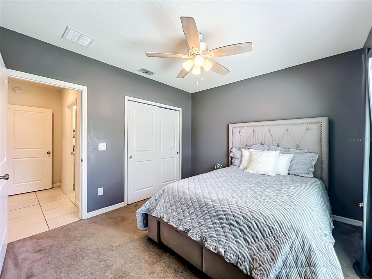 405 Kestrel Drive , Groveland, FL 34736 Photo