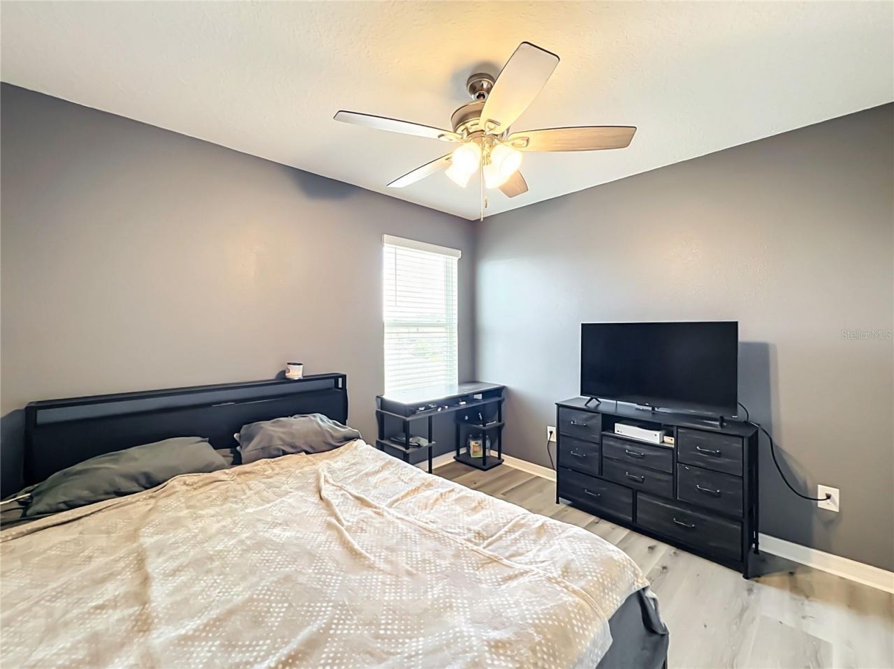 405 Kestrel Drive , Groveland, FL 34736 Photo