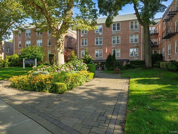16 Main Street , Unit 2G, East Rockaway, NY 11518