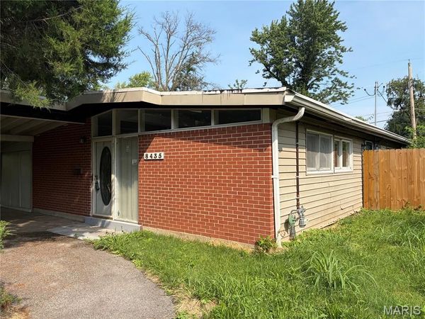 8435 Midwood Avenue , Berkeley, MO 63134