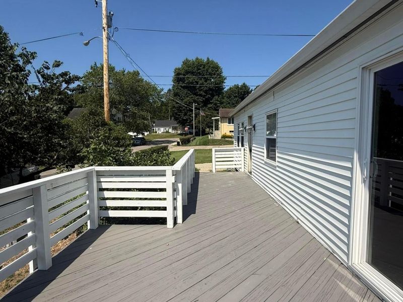 342 W Grogan Avenue , Logan, OH 43138 Photo 2