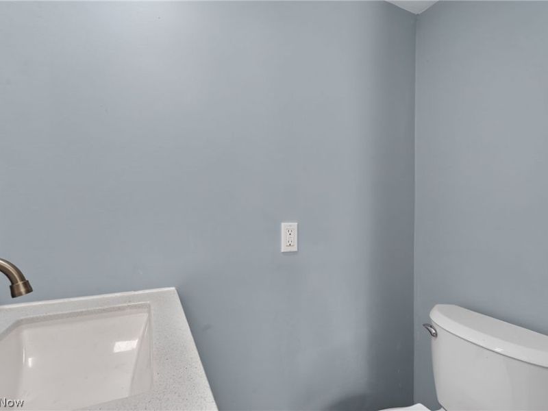 18104 Windward Road, Cleveland, OH 44119 Photo 10