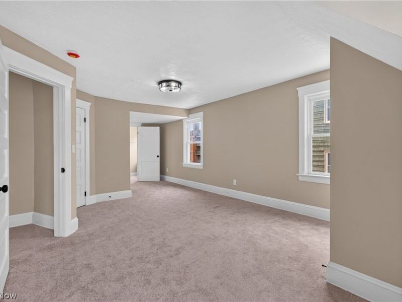 18104 Windward Road, Cleveland, OH 44119 Photo 14