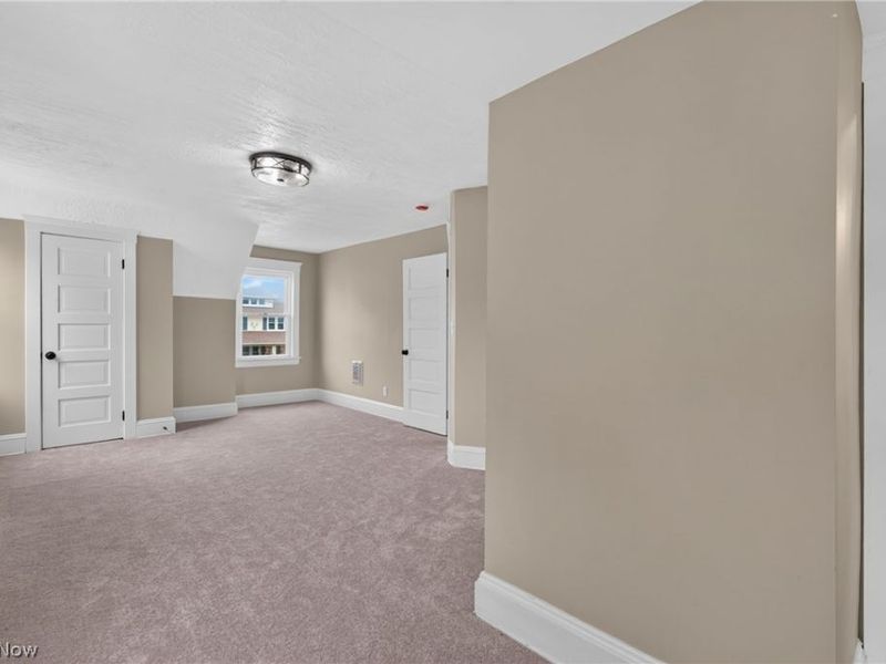 18104 Windward Road, Cleveland, OH 44119 Photo 15