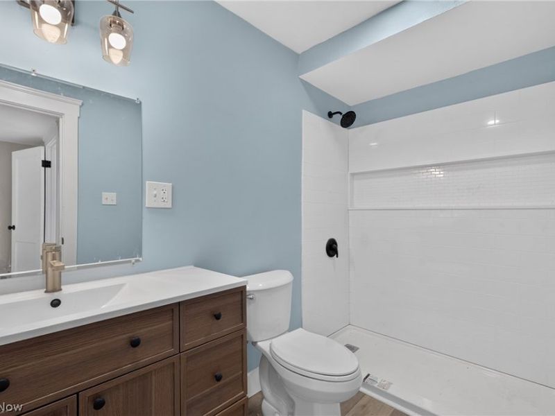 18104 Windward Road, Cleveland, OH 44119 Photo 16